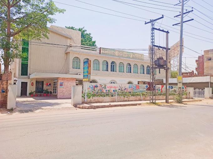 Hotel Silver Sand Multan Dış mekan fotoğraf