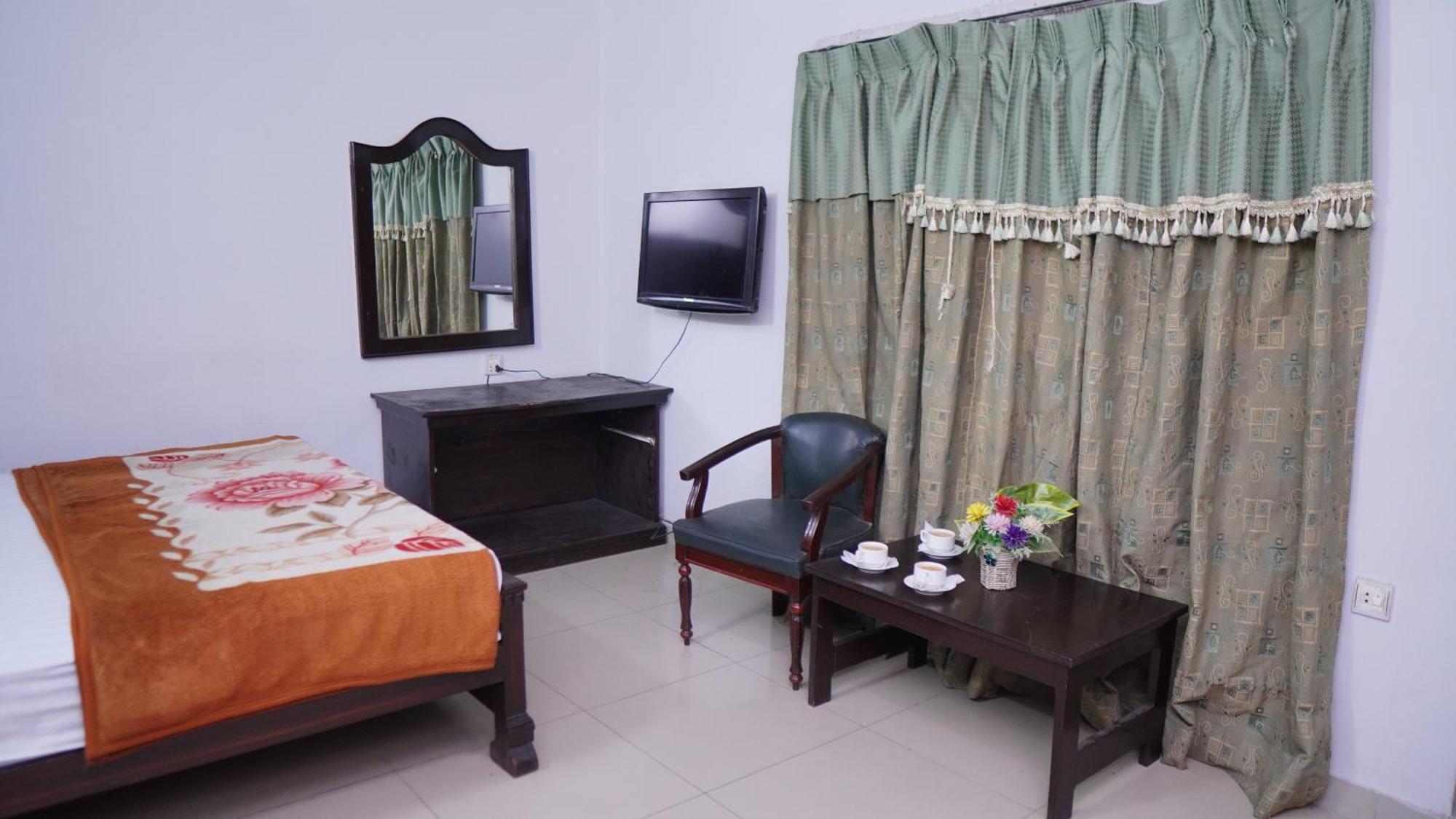 Hotel Silver Sand Multan Dış mekan fotoğraf