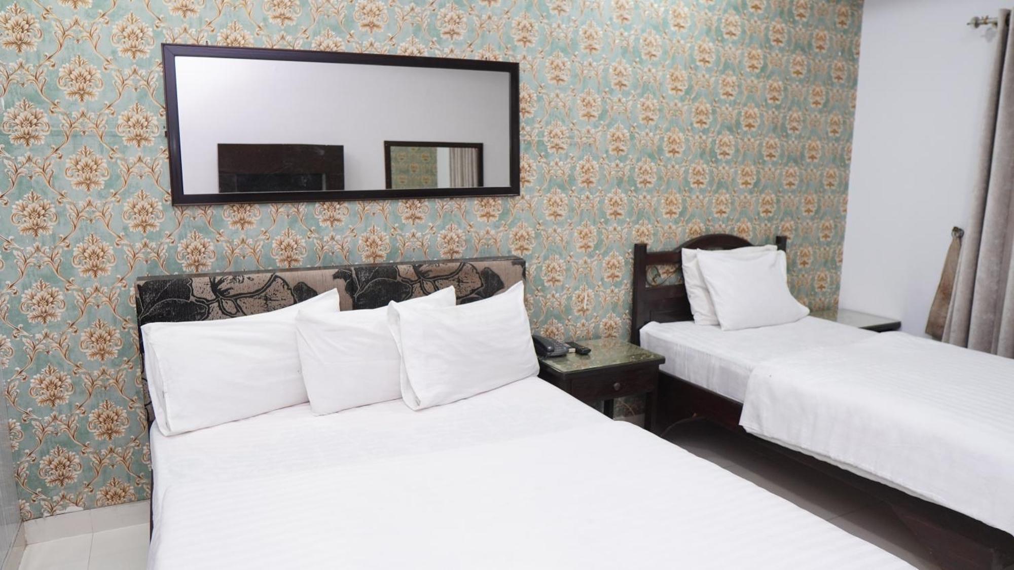 Hotel Silver Sand Multan Dış mekan fotoğraf